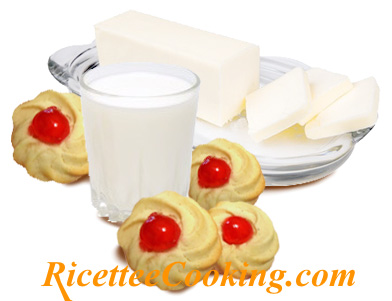 Frollini al burro con ciliegie candite